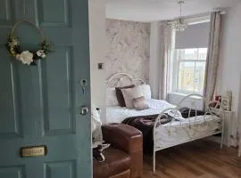 Havisham Studio Flat Rochester ME1 1XZ