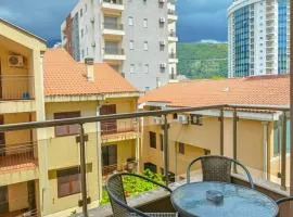 Seaside Nest Budva -Cozy Retreat 3 min from Beach