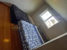 Stay in Waterloo-Kitchener-Downtown-FREE WIFI & PARKING