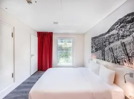 B&B HOTEL Zürich Airport、リュムランクにあるチューリッヒ空港 - ZRHの周辺ホテル