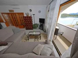Apartments in Mali Iz - Insel Iz 53386
