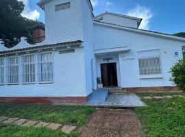 Chalet en parcela privada, hotel v destinaci Huelva