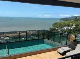 Apartamento em Perequê