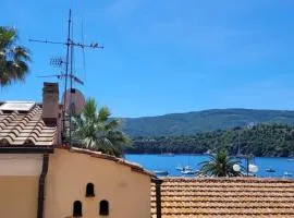 Nel cuore di Porto Azzurro - Goelba
