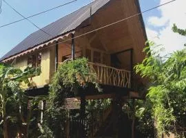 Gisban Wood Cabana & Hostel