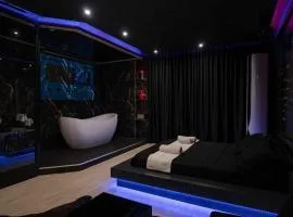446 Black Suite Luxury