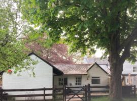 Chestnut Cottage New Forest, alojamiento con cocina en Brockenhurst
