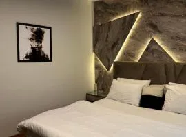 1 Bedroom Luxury Apartment in F-10