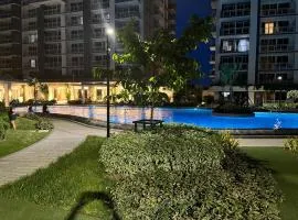 86 sqm, 3BR condo, Free Prking, WiFi, ntflx