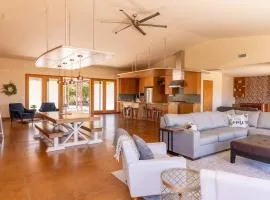 Luxury Mountain Estate Sleeps 11