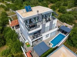 MY DALMATIA - Sea view Penthouse Nikita