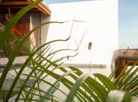 Temporada Areia e Mar Triplex com piscina privativa e área gourmet a 250m da Praia do Patacho
