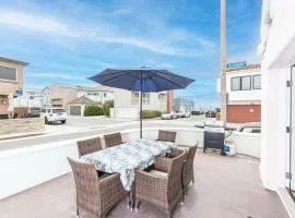 Pet-Friendly 3Br Retreat One House From The Sand By Beachview Rentals