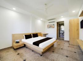 Hotel O V K HOTEL And Hostal Associate, hotel v destinaci Indaur