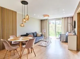 Cozy Apartment with Garden - Free Private Parking Gdańsk