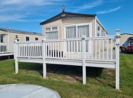 Private Caravan Ty Mawr Holiday Park，位于阿贝尔格莱的豪华帐篷营地