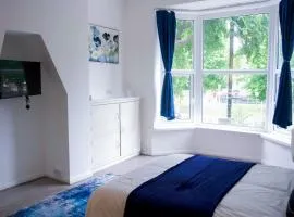 1Bed City Flat Free Parking mid to long stay discounts