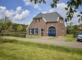 Farmhouse in Limburg near Maasplassen