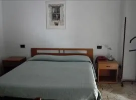 hotel mira