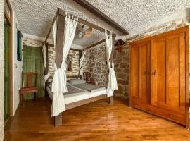 Voltera Apartments in Betina Old Town, with Parking Nearby