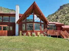 Million Dollar Luxury Villa Ski Fish Hike Raft Mins to downtown