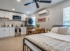 The Vanderbilt Mansion Apt 11 Near Downtown & TWU