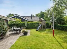 Cozy Home In Hadsund With Wifi