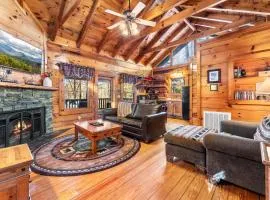 Cozy Retreat for 4 with Hot Tub & Mountain Views