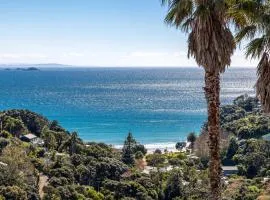 2 LEVEL 2 BEDROOM VILLA w MAGNIFICENT OCEAN VIEWS BEDROOM BALCONY FREE WIFI