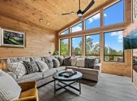 Stunning Cabin for 6 with Hot Tub & Pool Table