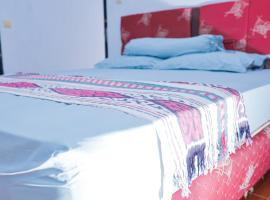 Banyu Surf Homestay Gerupuk, hotel v destinaci Bumbang
