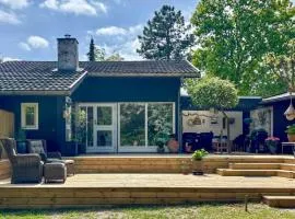 Holiday Home With Annexe By Gilleleje Beach