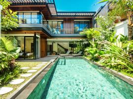 New 4BR Villa 200m to the beach Canggu, h&oacute;tel &iacute; Canggu