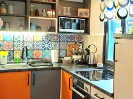 Boho House 2 camp Terme Catez with promotional tickets prices, khách sạn ở Čatež ob Savi
