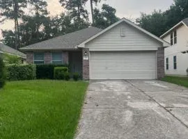 Spacious 3 bed/ 2 bathroom House in Conroe, TX