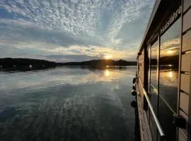Hausboot Privatsfähre
