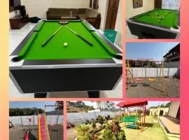 Nature Villa with pool table and big garden