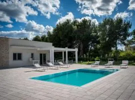 LikeHome PONENTE Villa con Piscina 6px - LikeHome LEVANTE Villa exclusive 6px