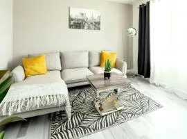 Stunning Lux 3 Bedroom home Priv Parking in Birmingham