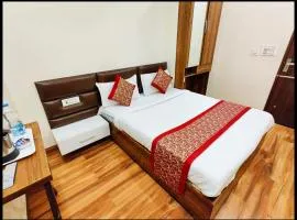 Amritsar Hotel Golden 56 With Lift & Free Wi-fi Facility - 200 Meter From Golden Temple And Jallianwala Bagh - A Premium Hotel In Amritsar