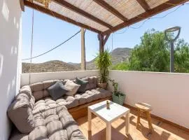 Casa entre volcanes y sal