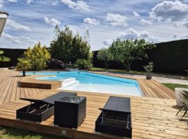Guesthouse proche bordeaux Parking, hotel v destinaci Eysines