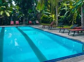 Pearl City Hotel & Yala Safari