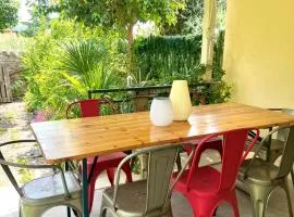 Welcome Traveller Laurence Garden Apartments