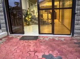 Canopy View Hotel