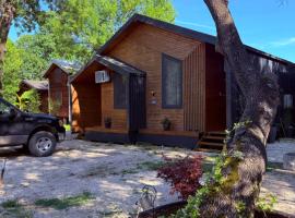 Ada Beach House II Guest House with seaview โรงแรมในอุลซิน