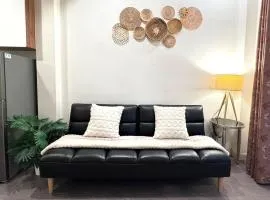 No2 Townhouse Near Saturday Night Market