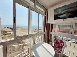 Beachfront apartment in La Mata