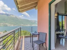 Brezza del Lario Monolocale con soppalco vista Lago by Varenna Holidays