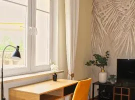 Prywatny Parking Apartament Zacisze by Rentoom